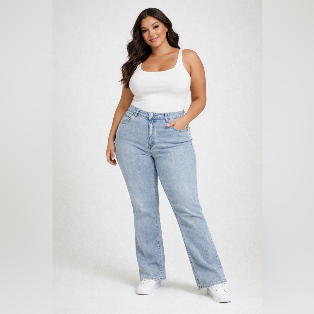 Lee Relaxed Bootcut Jeans – Light Wash Vintage Feel Denim. Size 12S